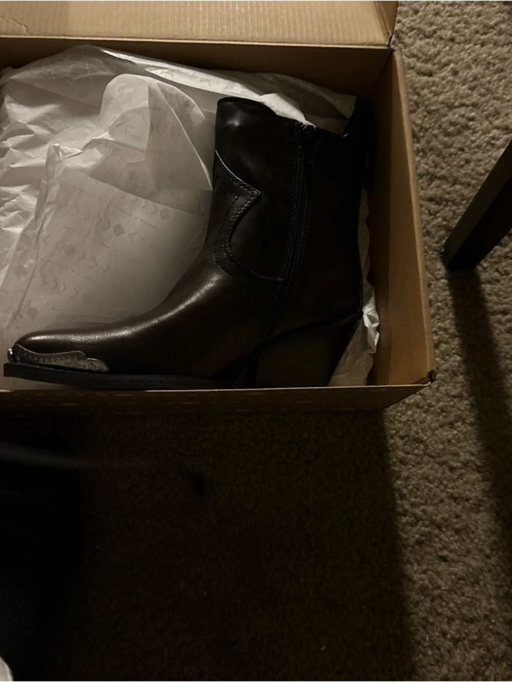 Woman’s black New Zodiac western style boots